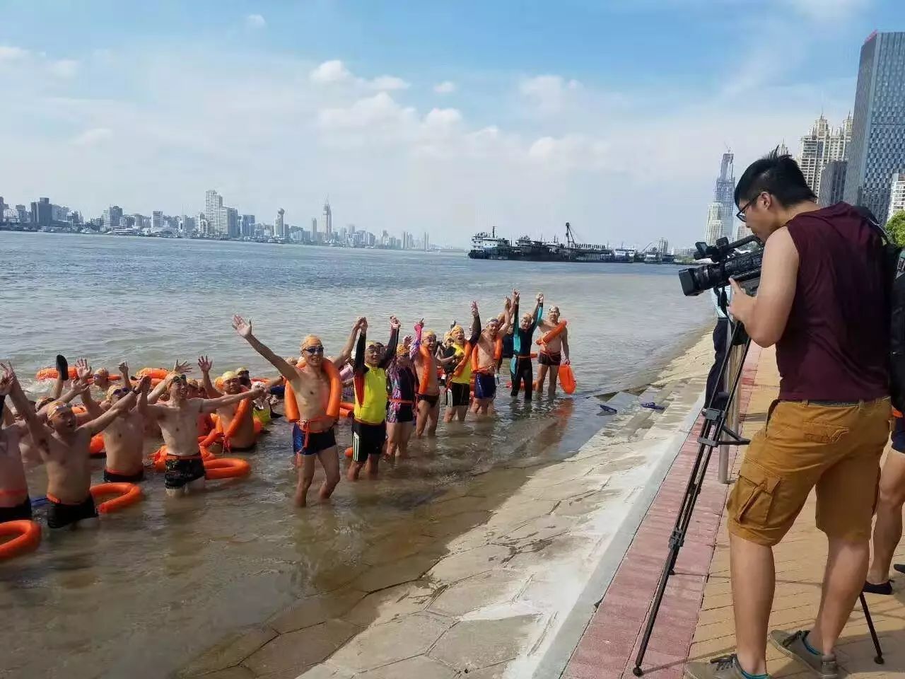 跟屁虫 浪姿