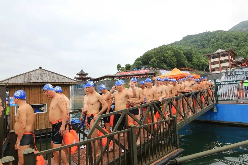 跟屁虫 浪姿