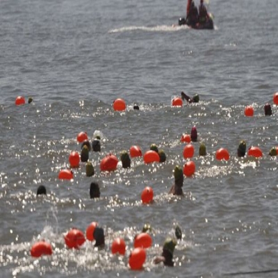 2011.07.29 第三届厦金海峡横渡活动--指定游泳安全浮漂